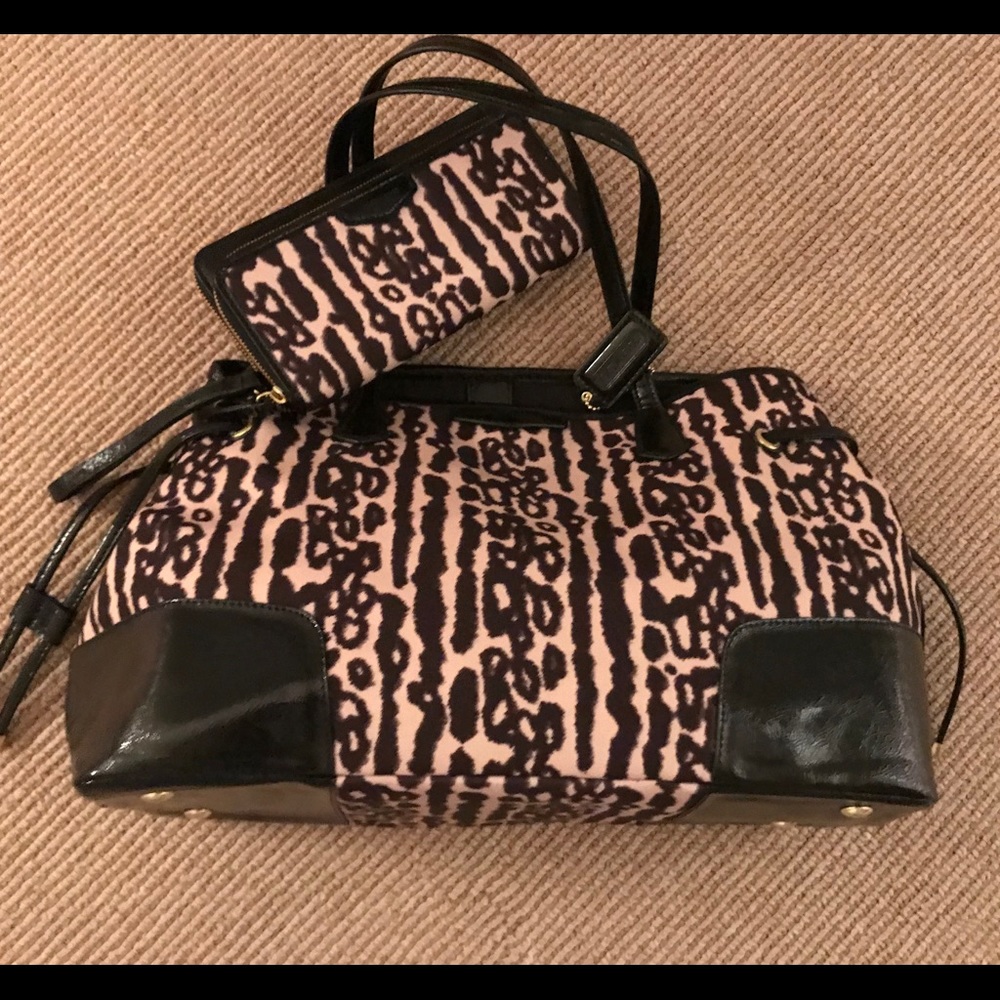 Coach purse and wallet never used